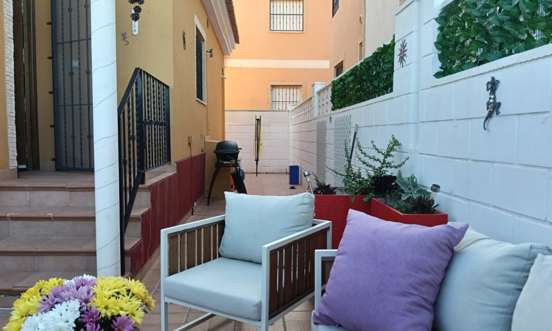 Resale - Villa -
Los Montesinos - Costa Blanca