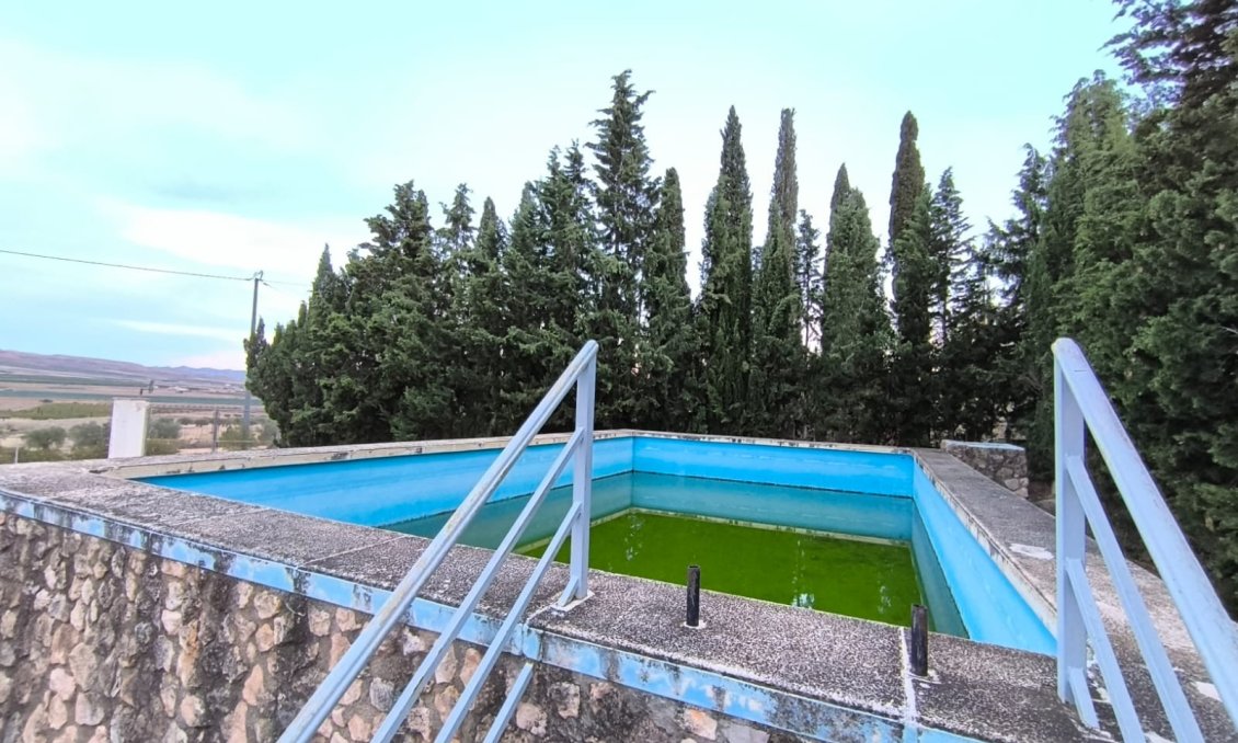 Revente - Villa -
Yecla - Inland