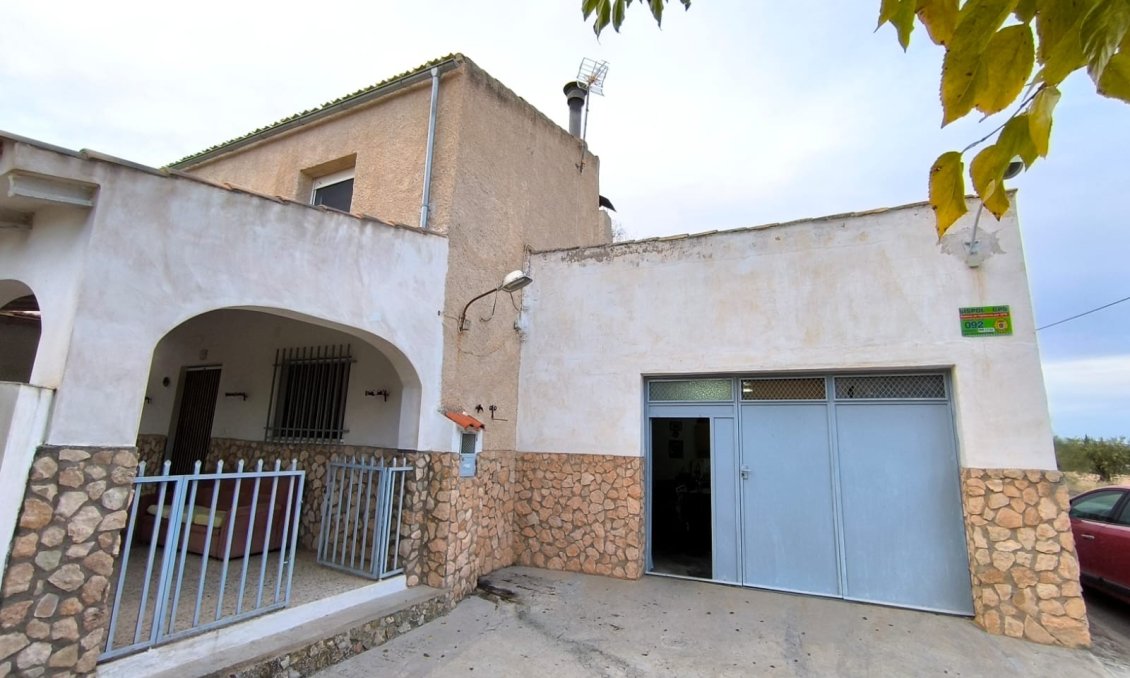 Revente - Villa -
Yecla - Inland