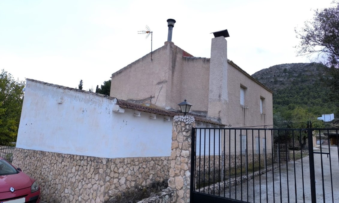 Revente - Villa -
Yecla - Inland