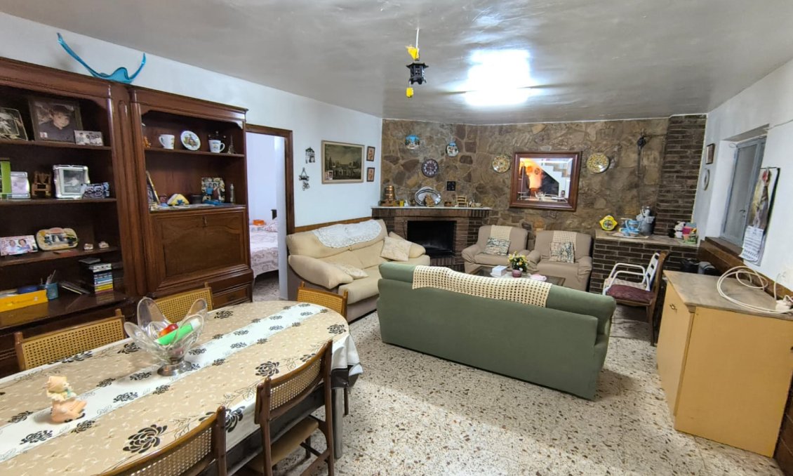 Revente - Villa -
Yecla - Inland