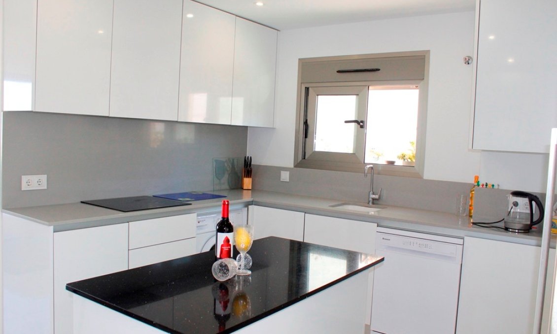 Használt Ingatlanok - Villa -
San Miguel de Salinas - Inland