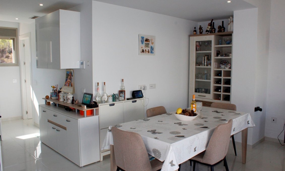 Használt Ingatlanok - Villa -
San Miguel de Salinas - Inland