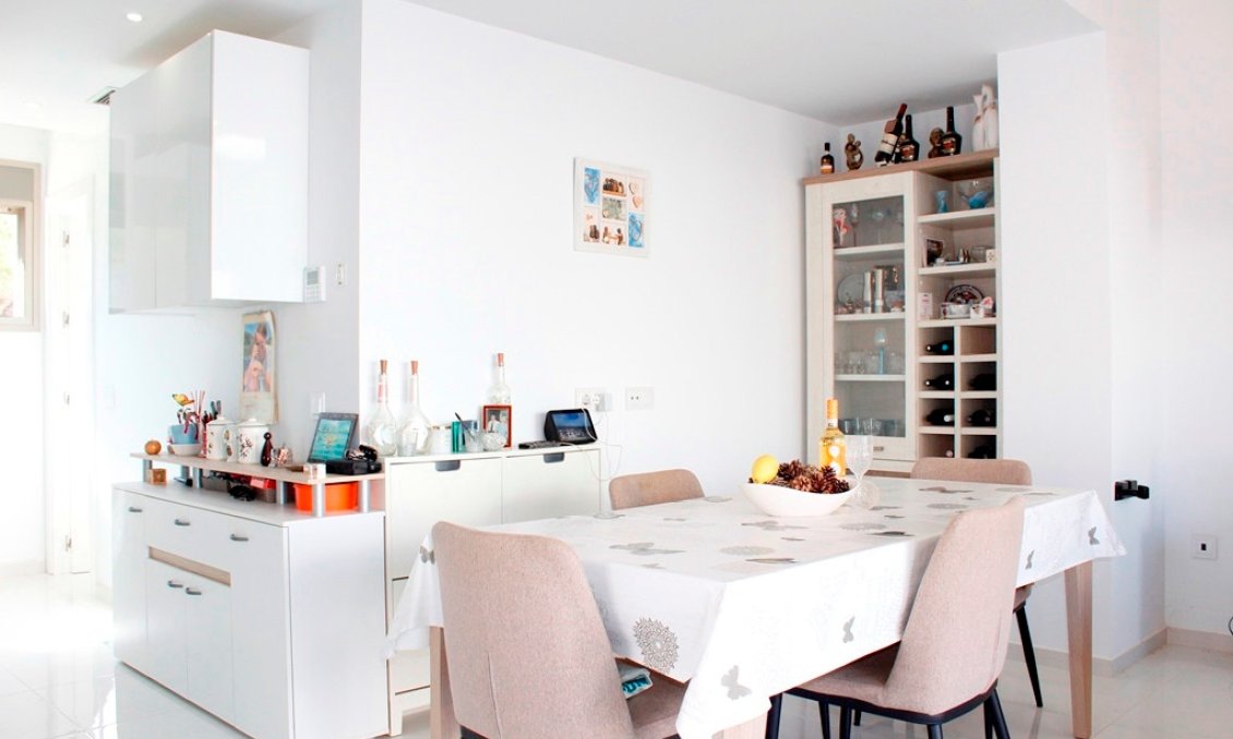 Használt Ingatlanok - Villa -
San Miguel de Salinas - Inland