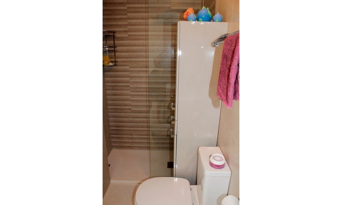 Használt Ingatlanok - Villa -
San Miguel de Salinas - Inland