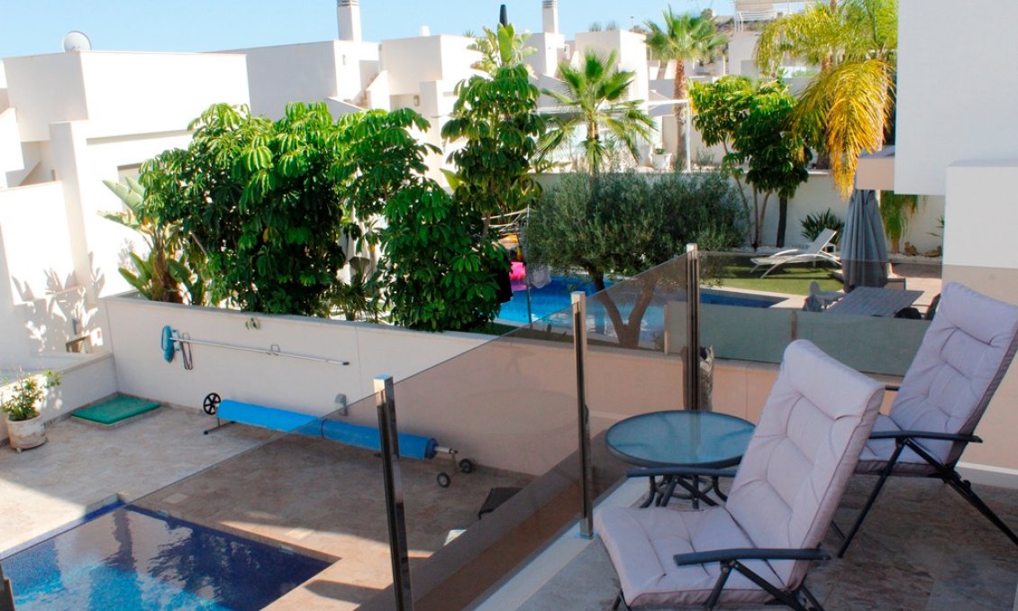 Használt Ingatlanok - Villa -
San Miguel de Salinas - Inland