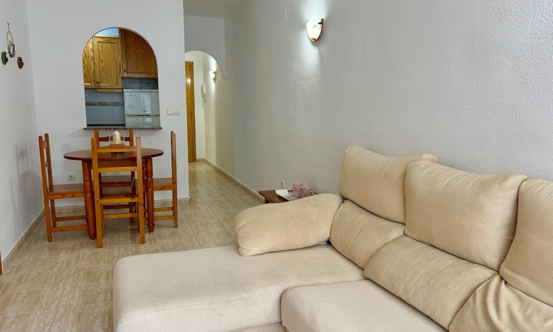 Resale - Apartment -
Torrevieja - Estacion De Autobuses