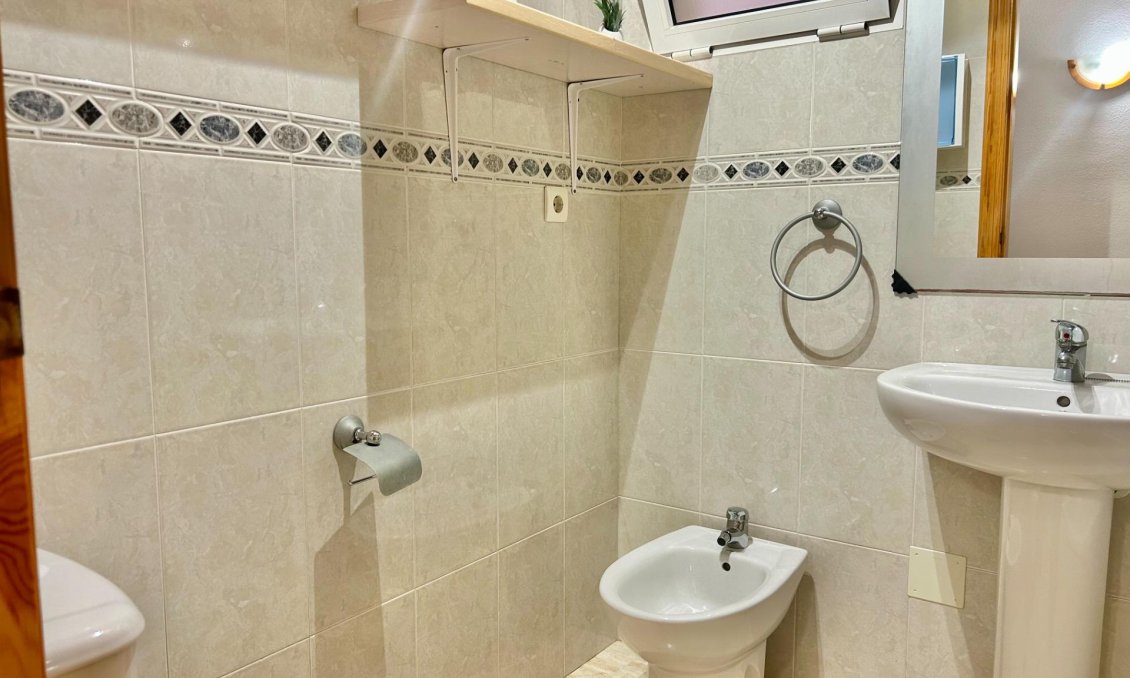 Resale - Apartment -
Torrevieja - Estacion De Autobuses