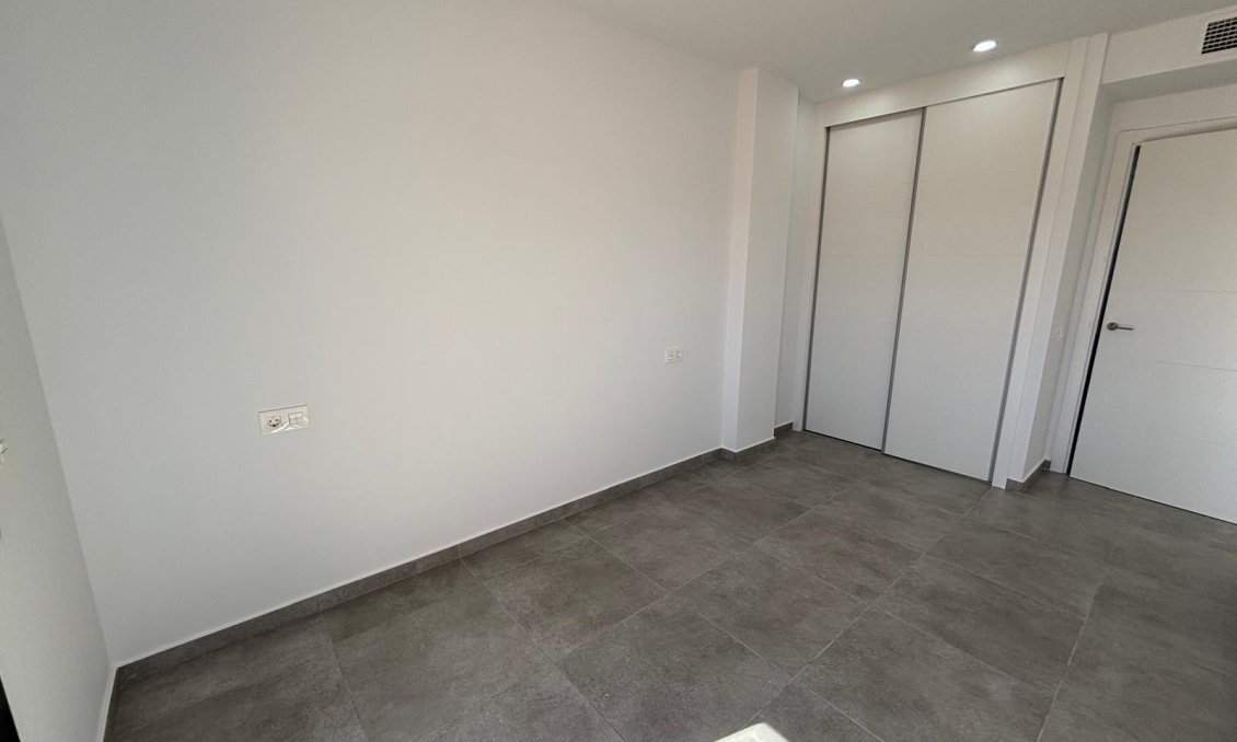 Resale - Apartment -
Torrevieja - Estacion De Autobuses