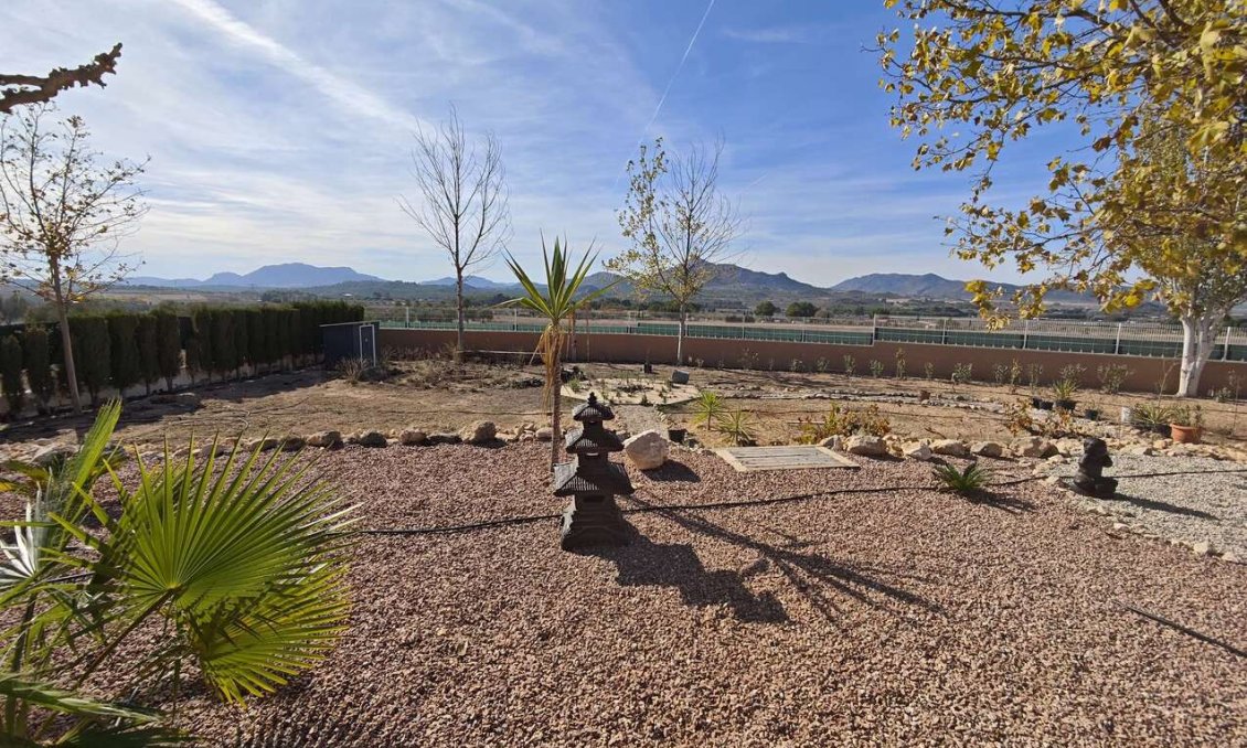 Resale - Villa -
Sax - Inland