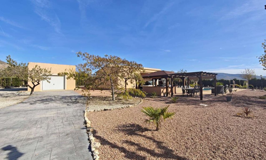 Resale - Villa -
Sax - Inland