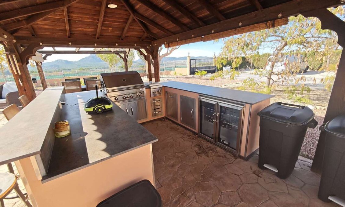 Resale - Villa -
Sax - Inland