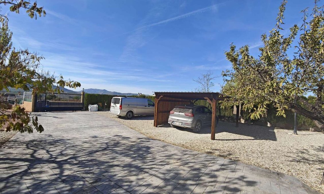 Resale - Villa -
Sax - Inland