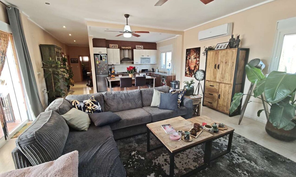 Resale - Villa -
Sax - Inland