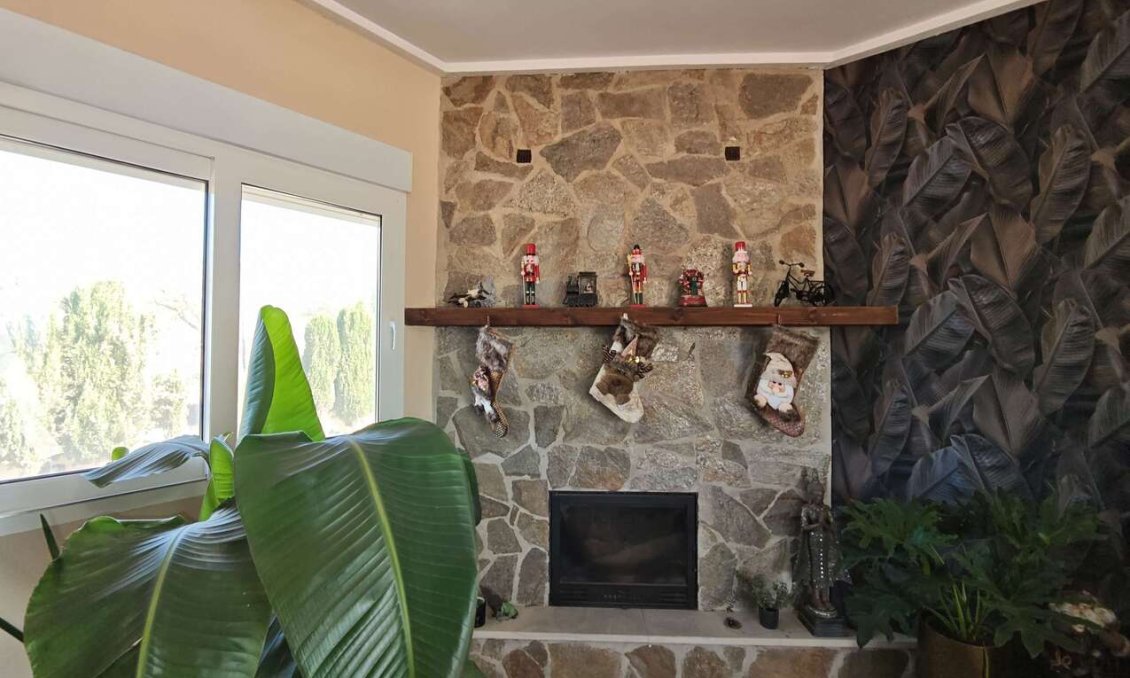 Resale - Villa -
Sax - Inland