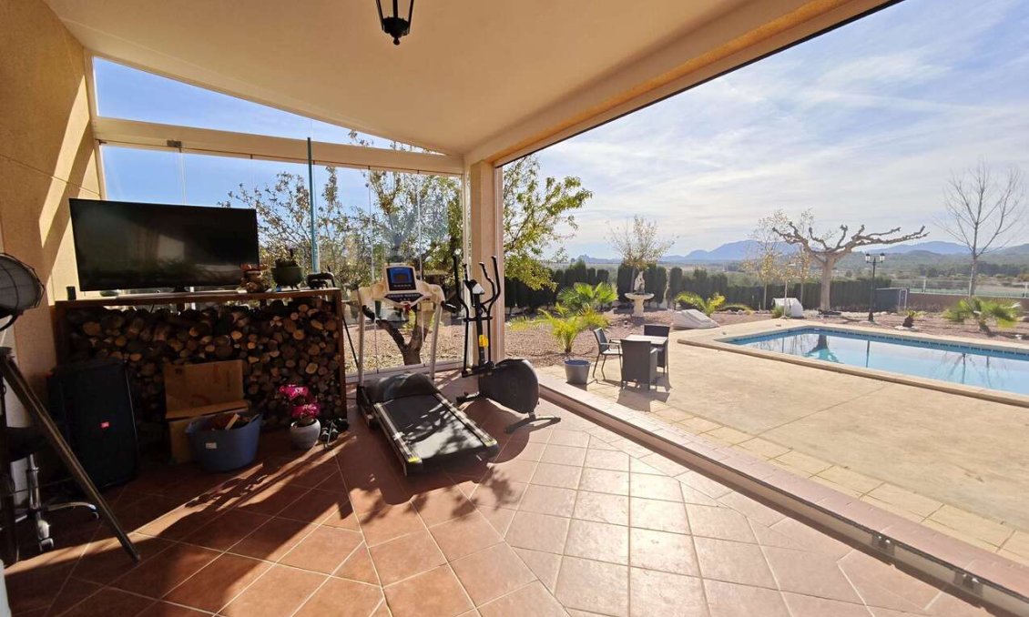 Resale - Villa -
Sax - Inland