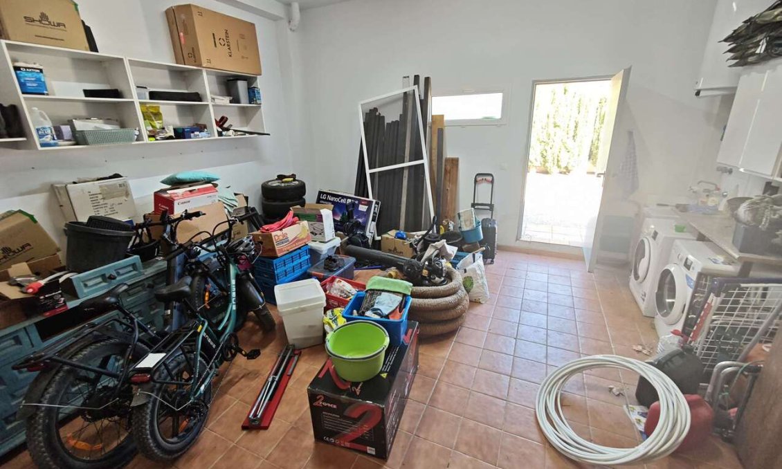 Resale - Villa -
Sax - Inland