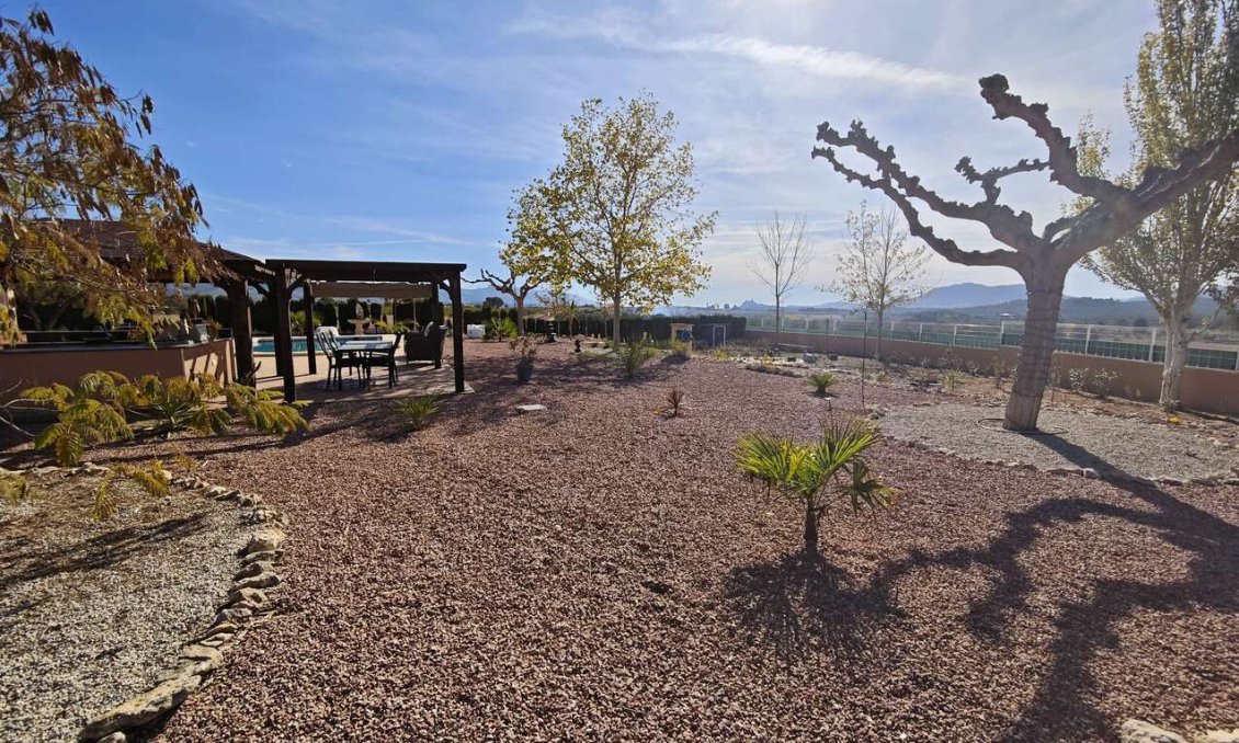 Resale - Villa -
Sax - Inland