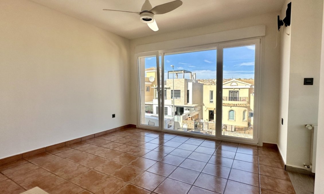 Wiederverkauf - Villa -
Orihuela Costa - Costa Blanca