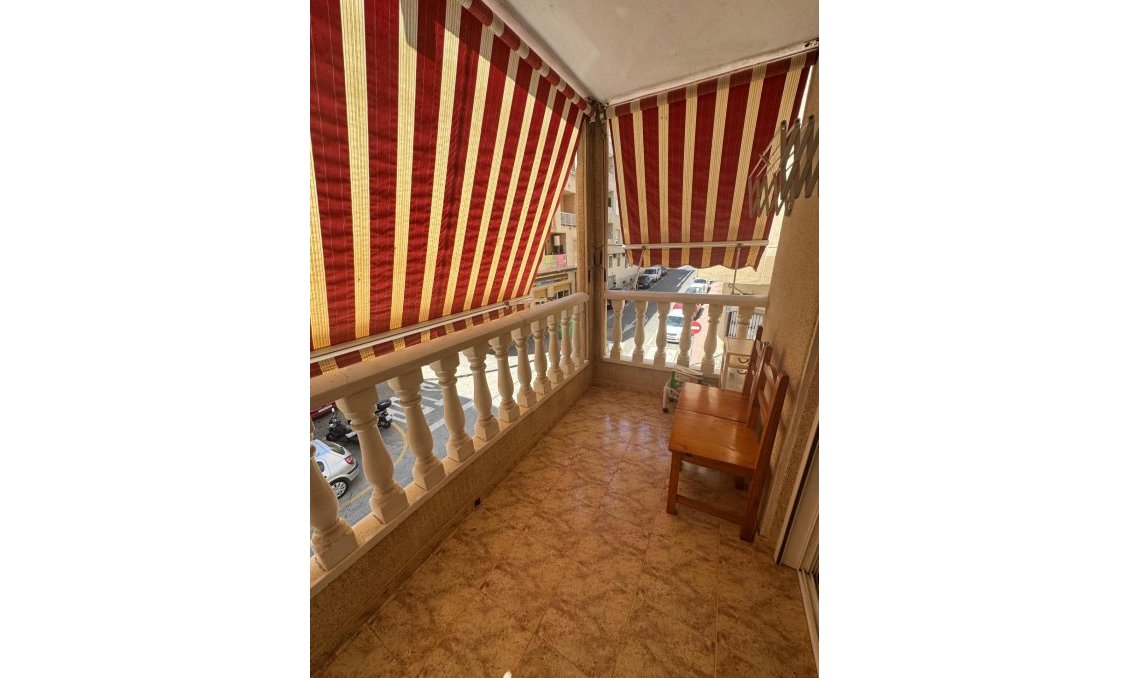 Resale - Apartment -
Torrevieja - Habaneras