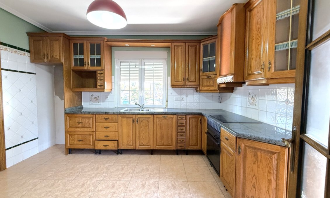 Resale - Villa -
Pilar de la Horadada - Costa Blanca