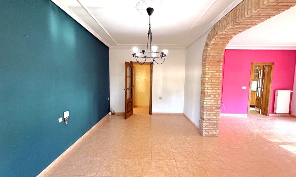 Resale - Villa -
Pilar de la Horadada - Costa Blanca