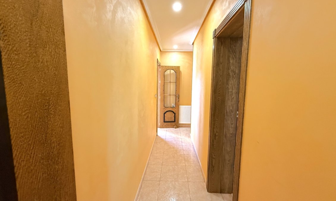 Resale - Villa -
Pilar de la Horadada - Costa Blanca