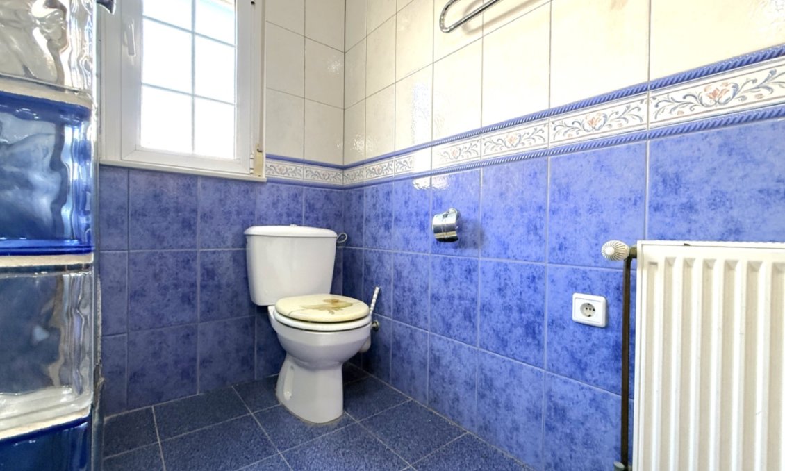 Resale - Villa -
Pilar de la Horadada - Costa Blanca