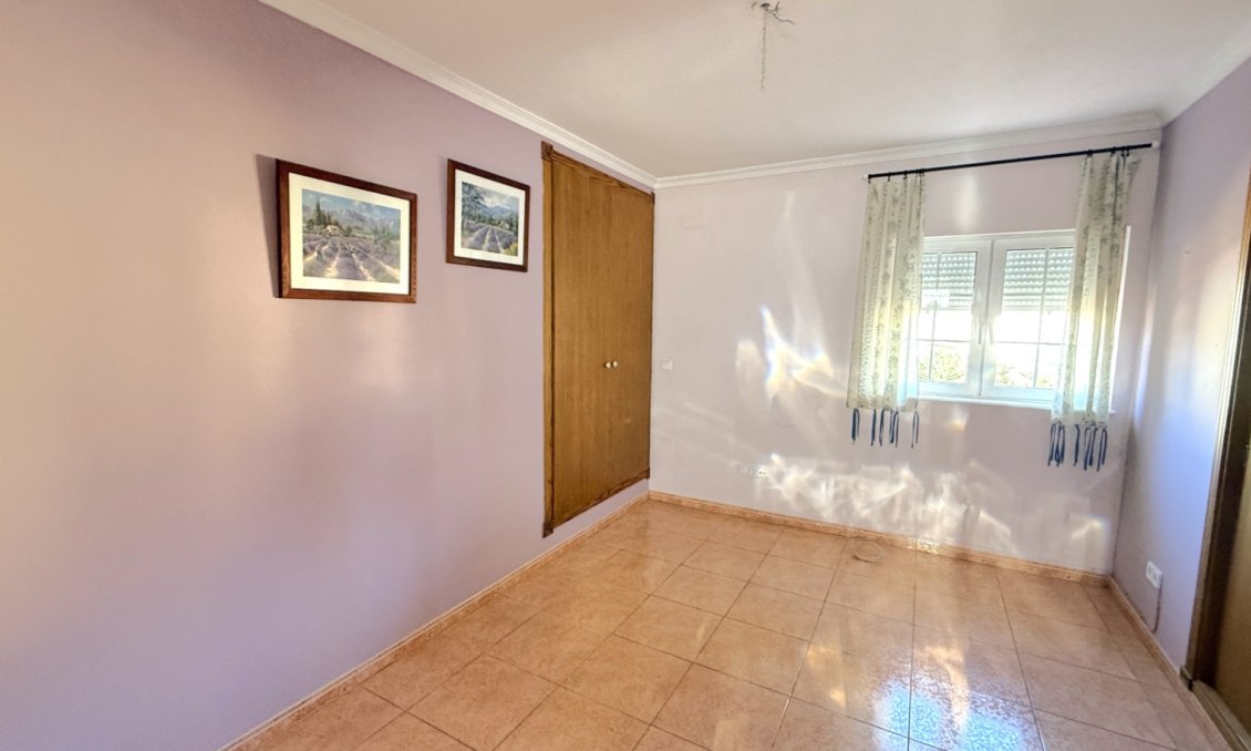 Resale - Villa -
Pilar de la Horadada - Costa Blanca