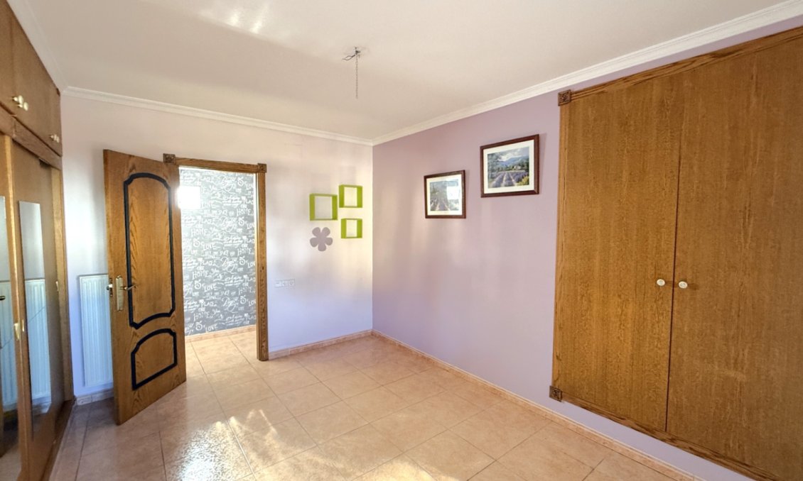 Resale - Villa -
Pilar de la Horadada - Costa Blanca