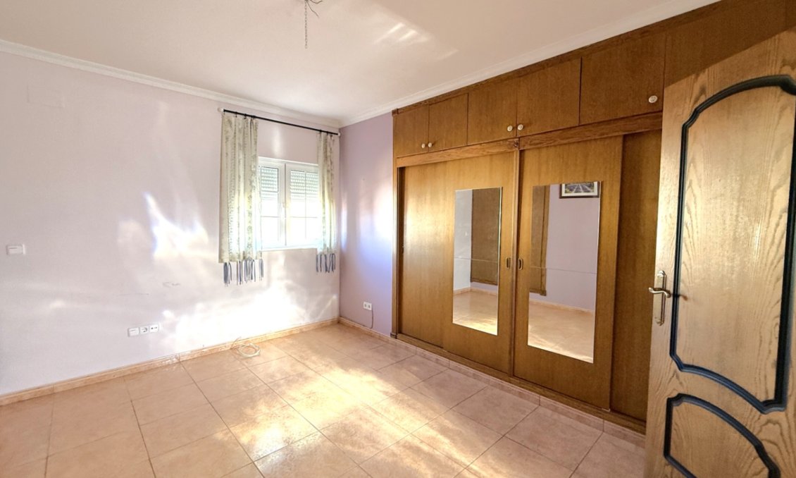 Resale - Villa -
Pilar de la Horadada - Costa Blanca