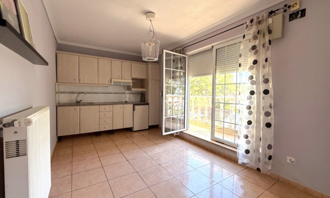 Resale - Villa -
Pilar de la Horadada - Costa Blanca