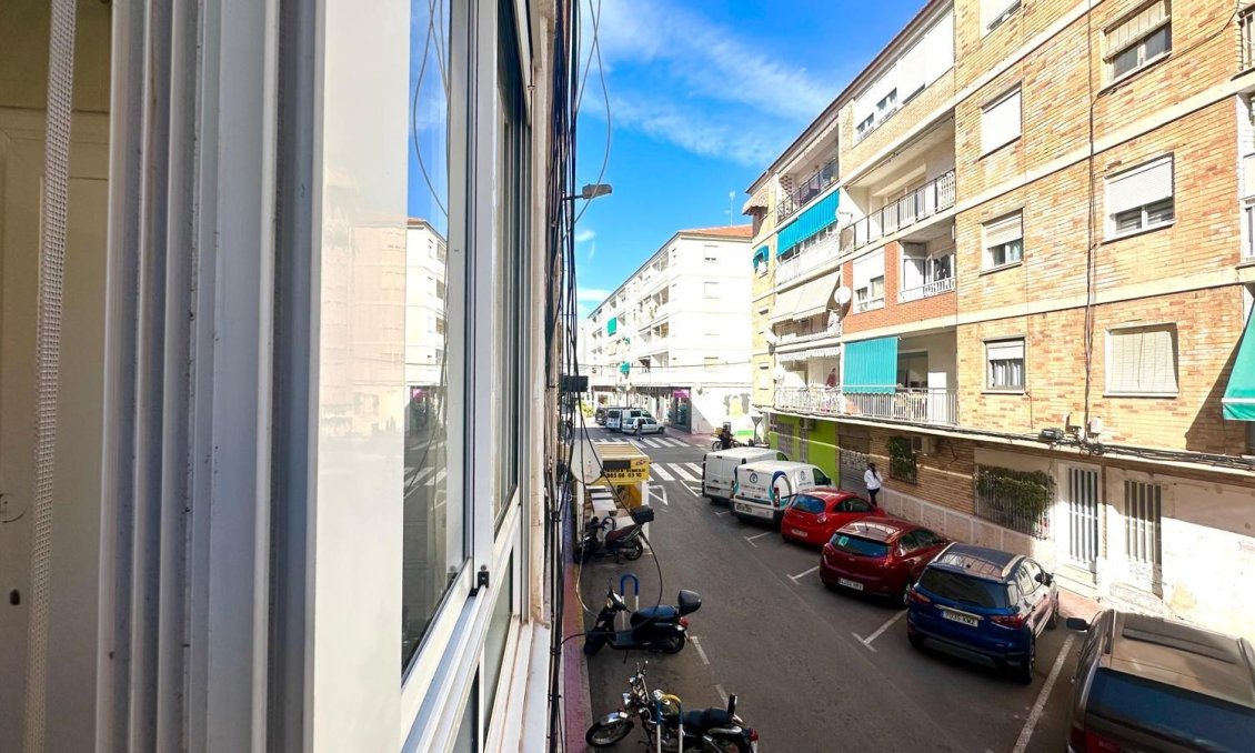 Resale - Apartment -
Torrevieja - Estacion De Autobuses