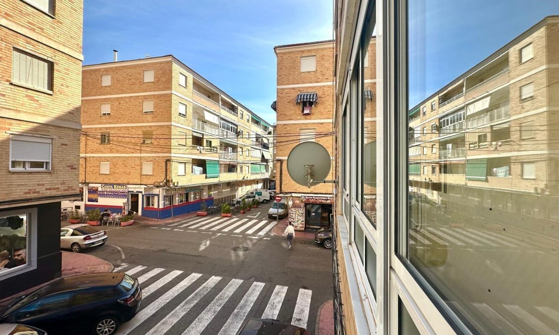 Resale - Apartment -
Torrevieja - Estacion De Autobuses