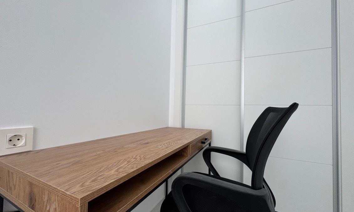 Resale - Apartment -
Torrevieja - Centro