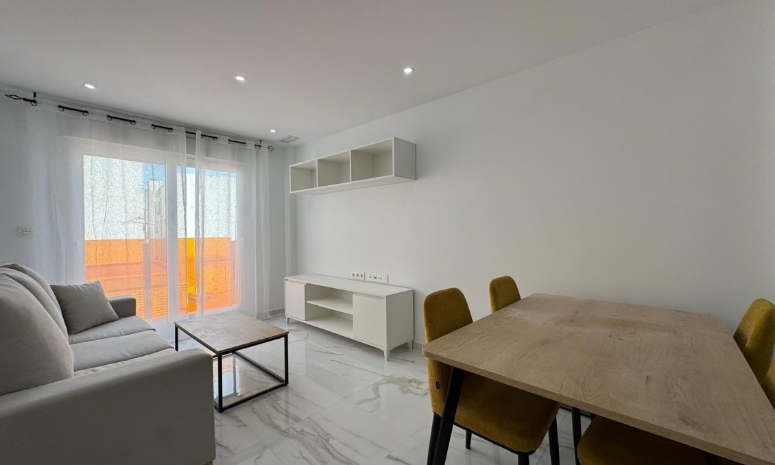 Resale - Apartment -
Torrevieja - Centro