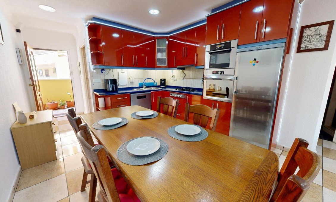 Resale - Apartment -
Torrevieja - Puerto Deportivo Marina Salinas