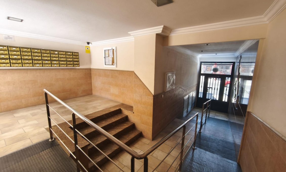 Resale - Apartment -
Torrevieja - Puerto Deportivo Marina Salinas