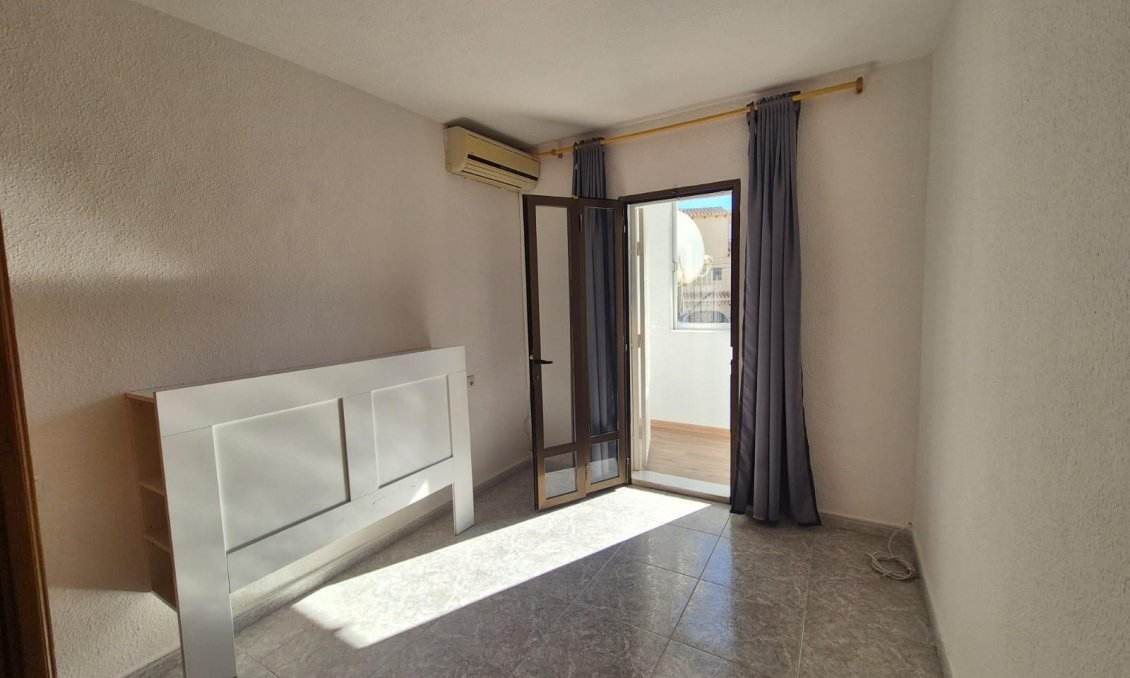 Wiederverkauf - Town House -
Torrevieja - Los Balcones