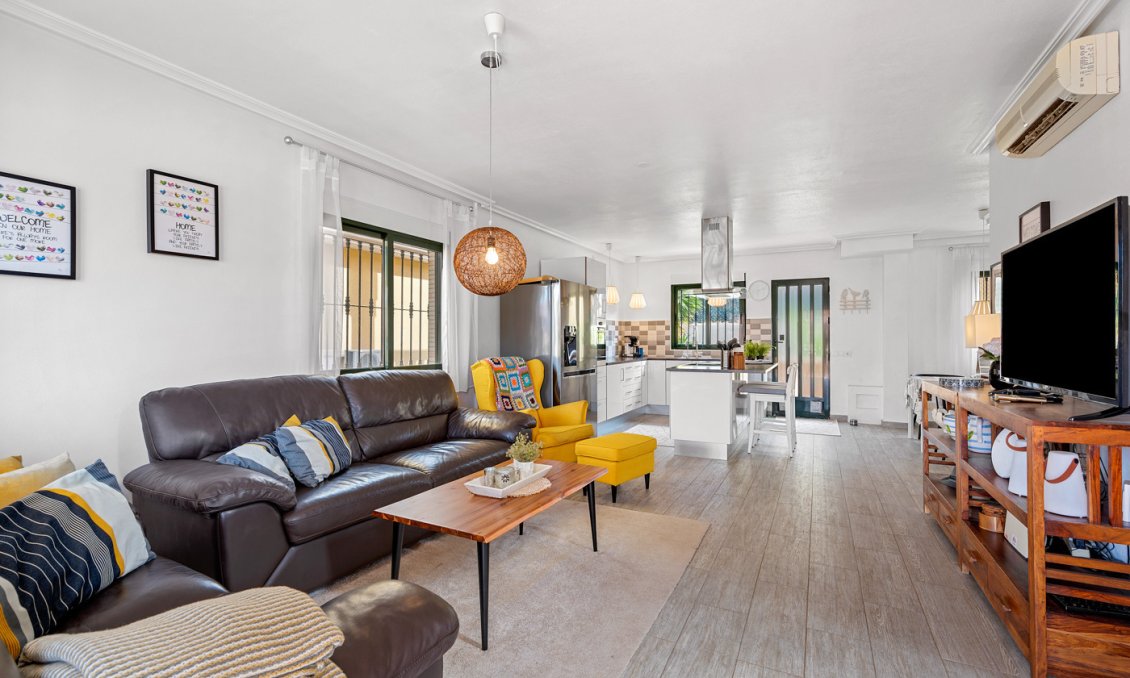 Használt Ingatlanok - Villa -
Algorfa - Inland