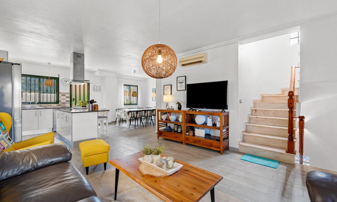 Használt Ingatlanok - Villa -
Algorfa - Inland