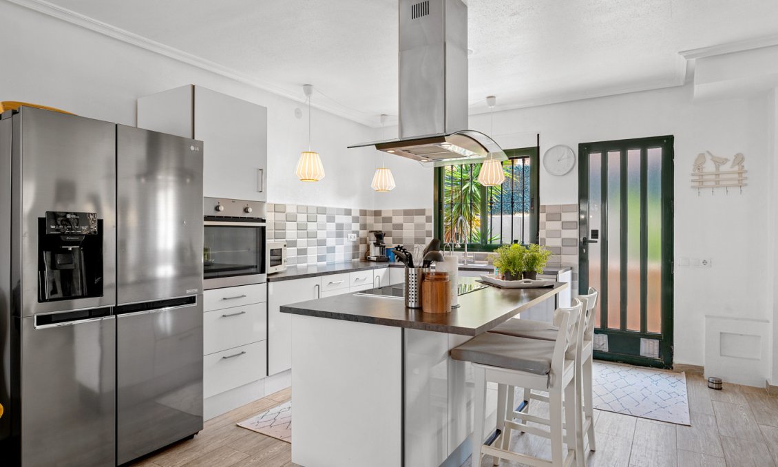 Használt Ingatlanok - Villa -
Algorfa - Inland