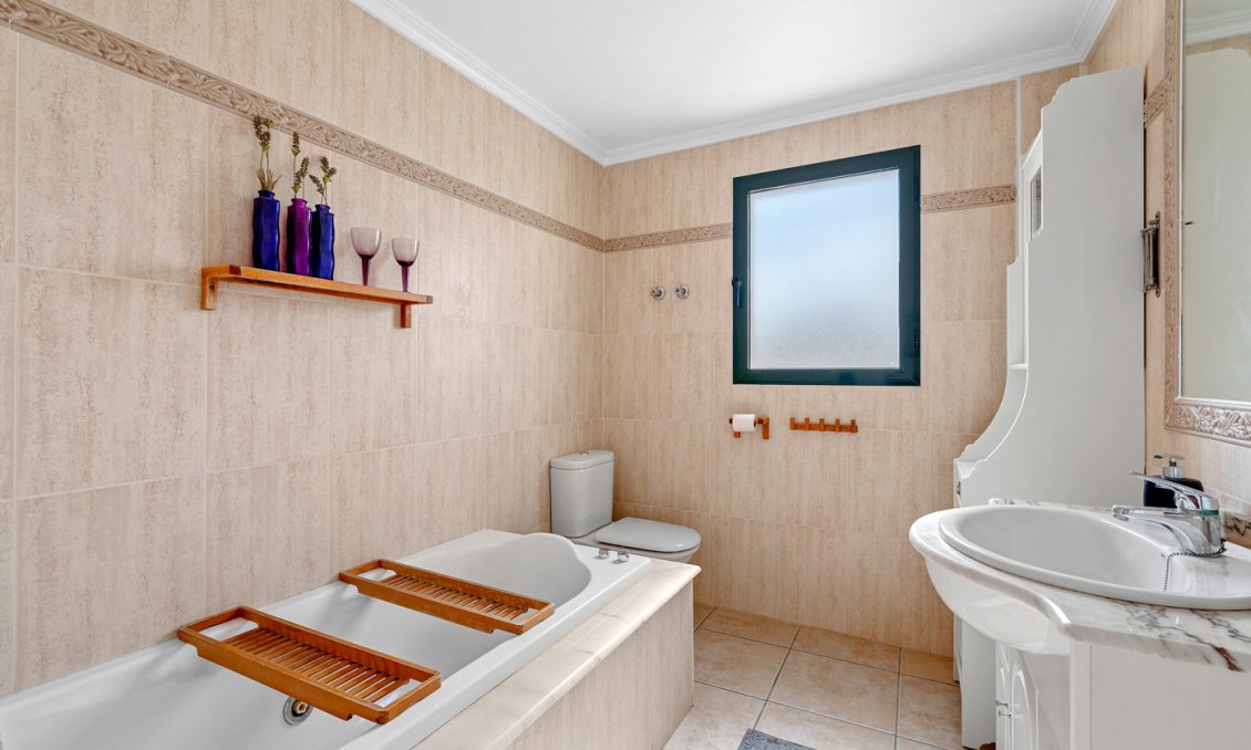 Használt Ingatlanok - Villa -
Algorfa - Inland