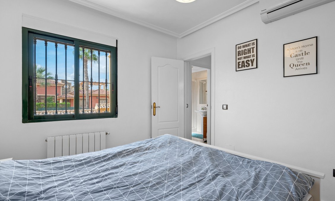 Használt Ingatlanok - Villa -
Algorfa - Inland