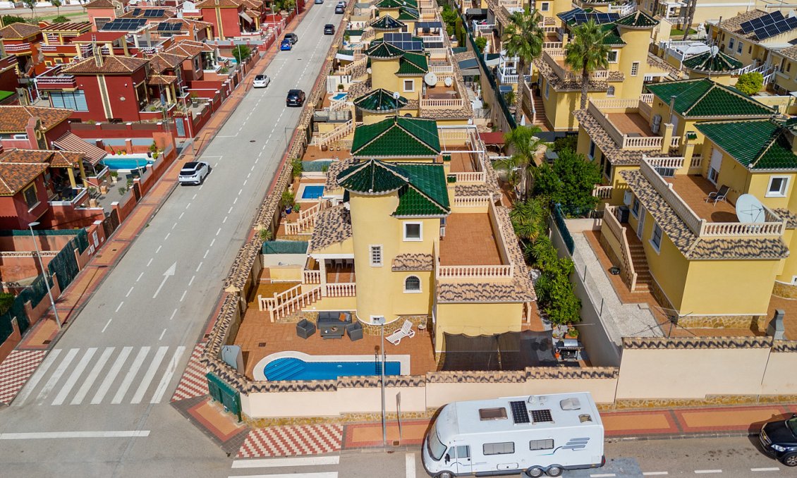 Használt Ingatlanok - Villa -
Algorfa - Inland