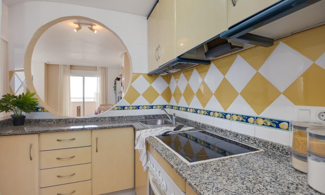 Resale - Apartment -
Torrevieja - La Veleta