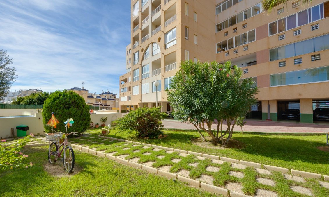 Resale - Apartment -
Torrevieja - La Veleta