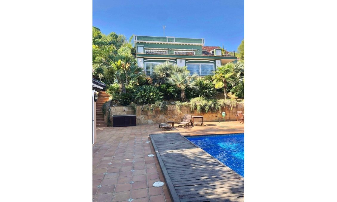 Resale - Villa -
El Palmar