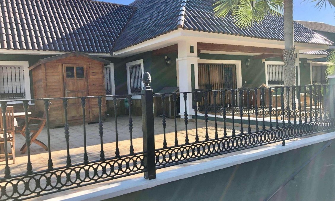 Resale - Villa -
El Palmar