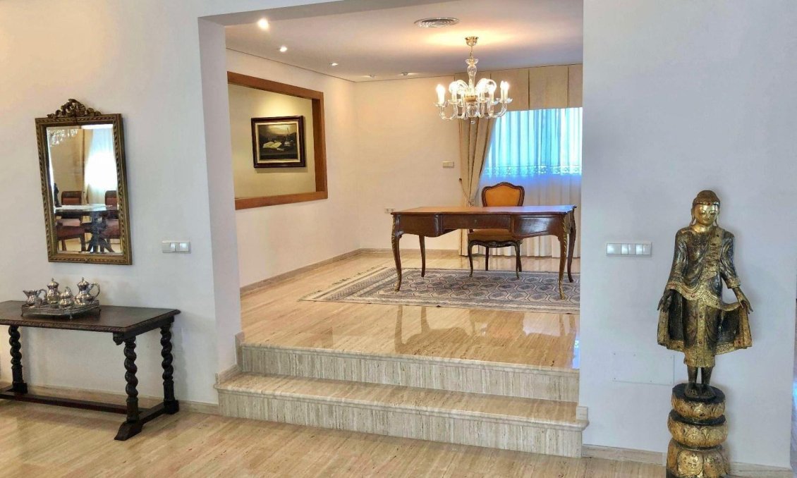 Resale - Villa -
El Palmar